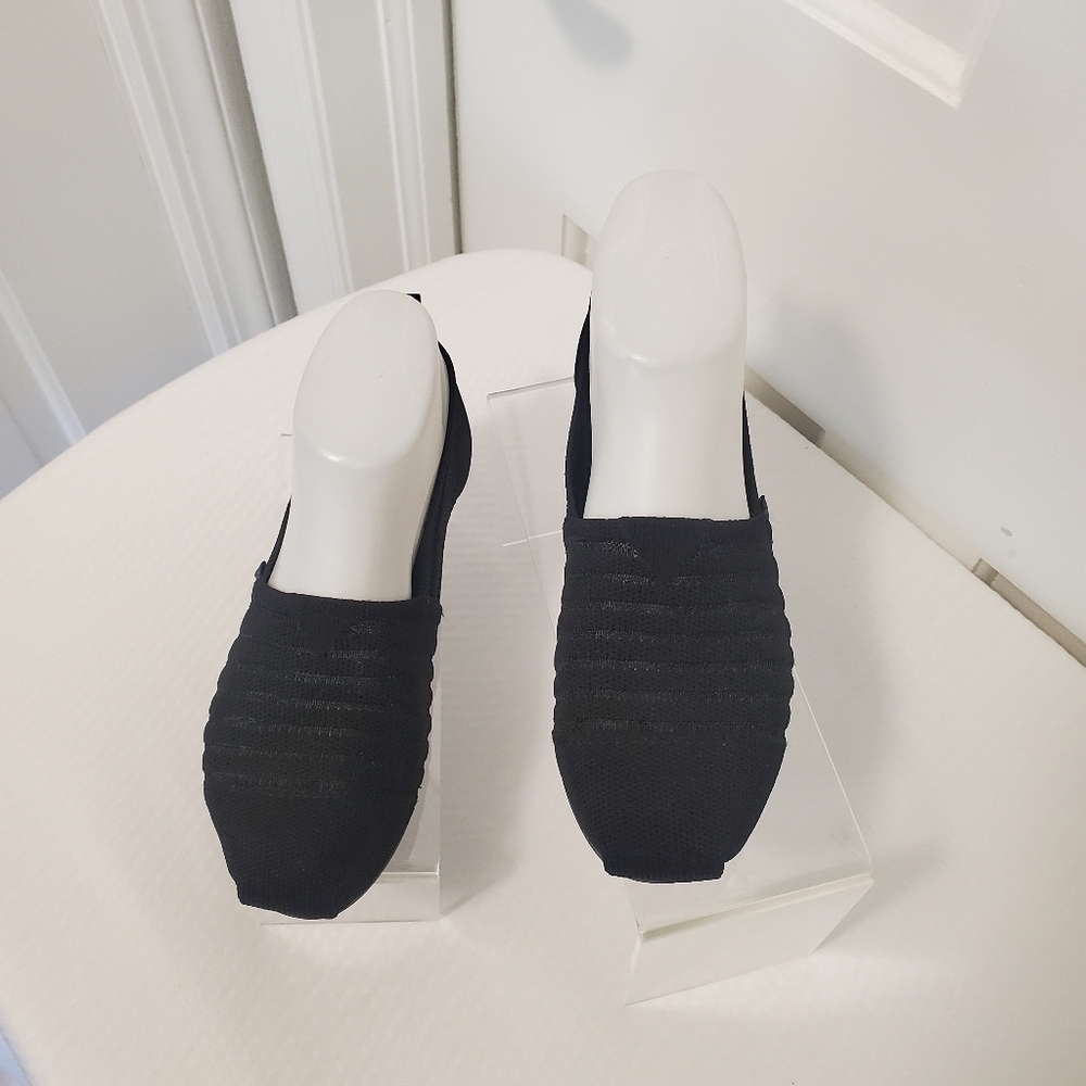 NWOB Bobs' From Skechers Plush-Golden Hour Ballet Flats Sze 5.5 arch pillow sup.